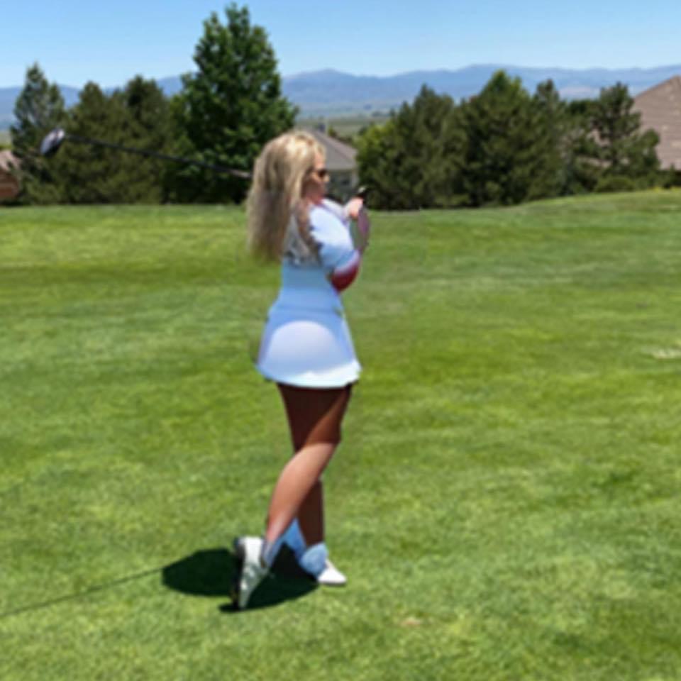 Kathy Fields golfing 